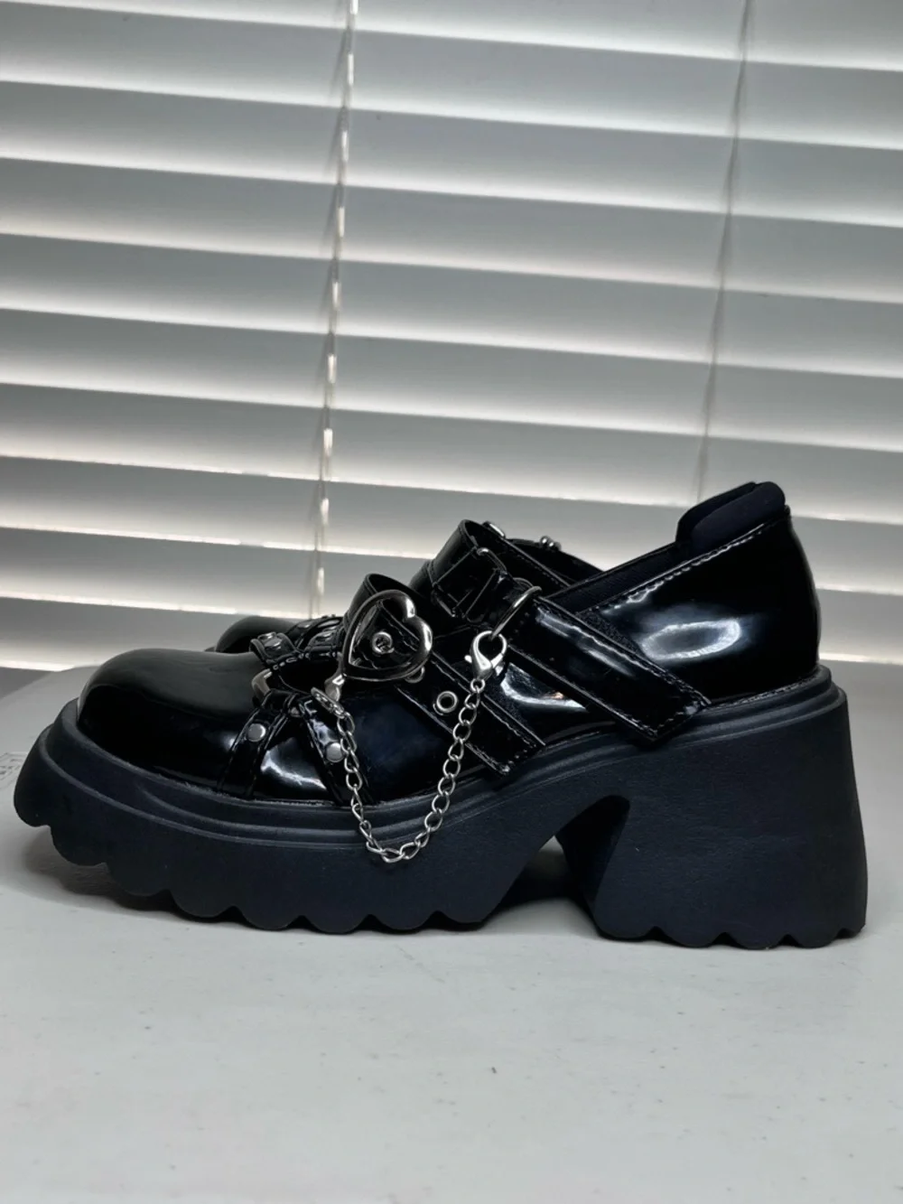 Goth Women's Sz 38 Punk Whimsigoth Chain Heart Y2K Platform Mary Jane Shoes